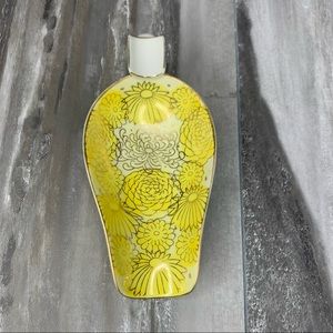 Genuine Kutani Spoon Rest White Yellow Gold Floral